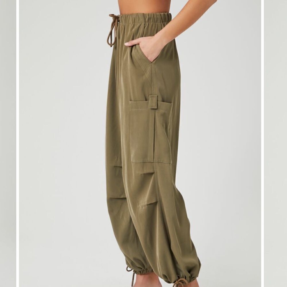 Forever 21 Cypress Cargo Wide-Leg Pants - Picture 3 of 5
